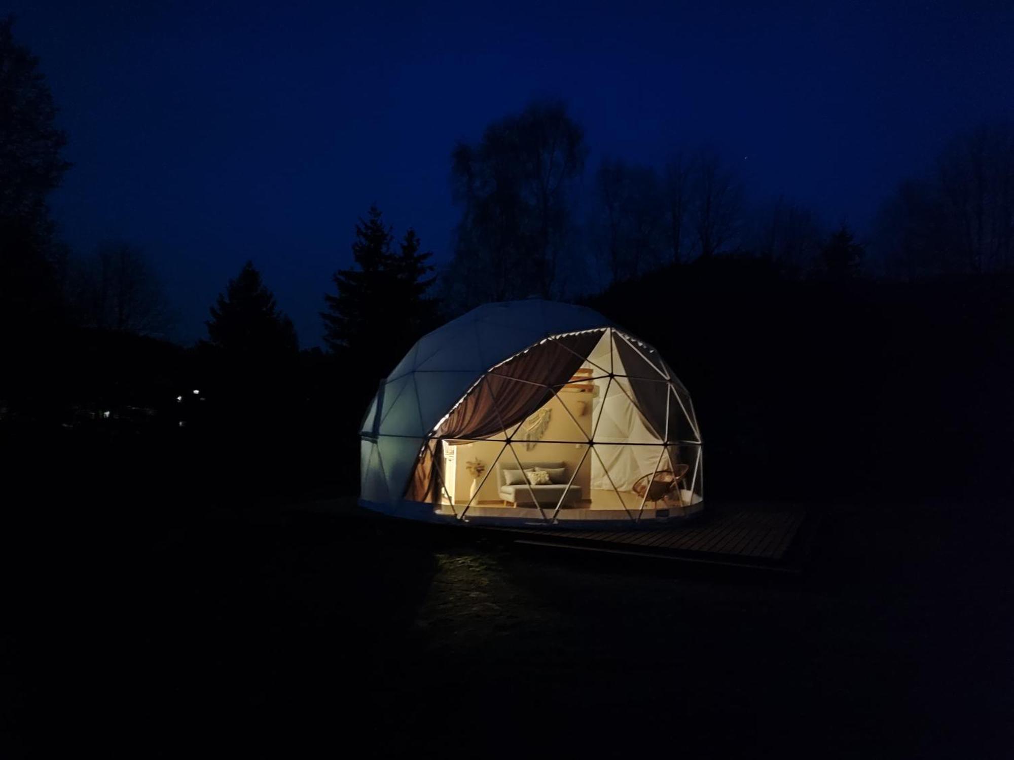 Forrest Glamp Hotel Mieroszow Buitenkant foto