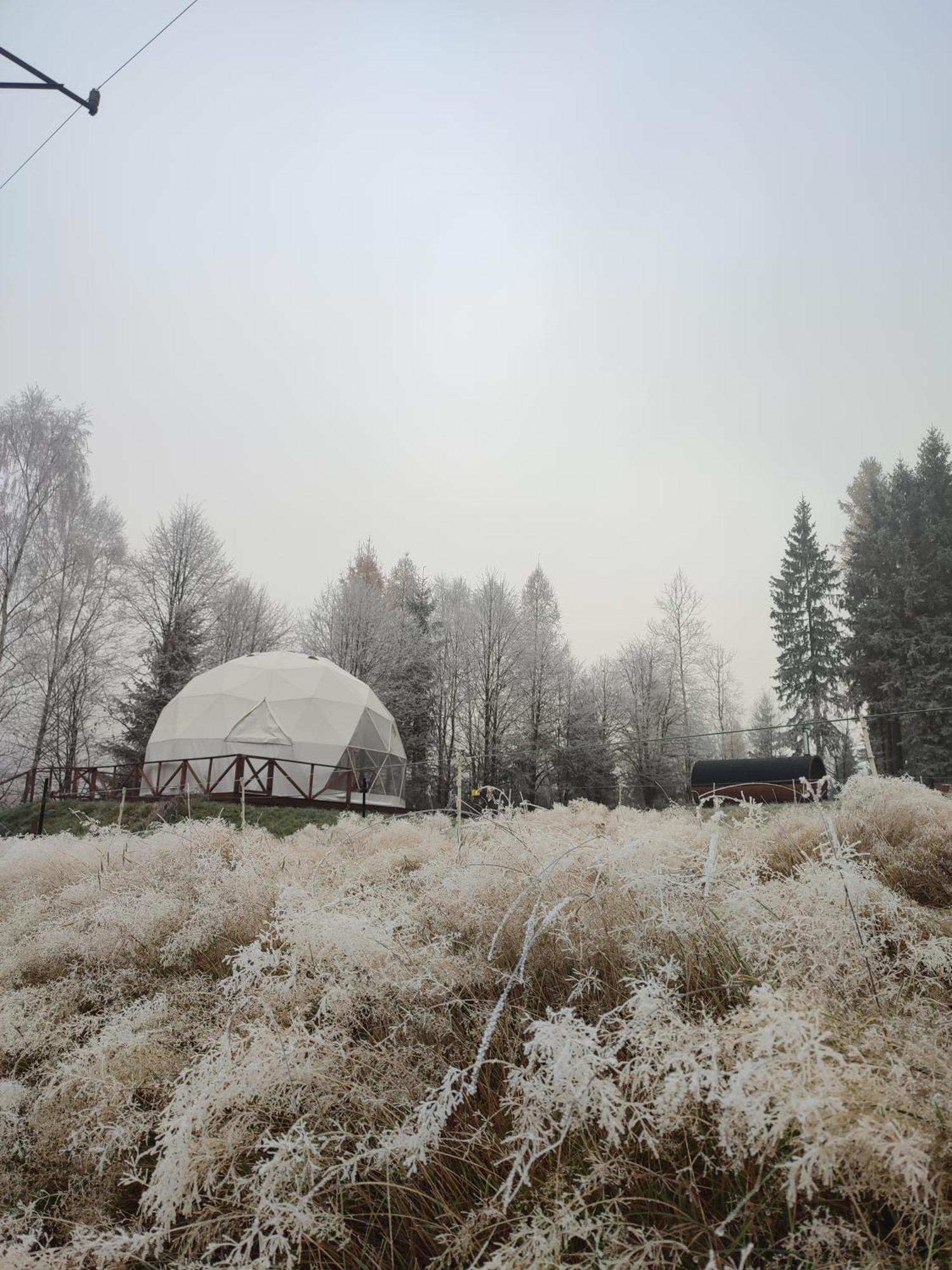 Forrest Glamp Hotel Mieroszow Buitenkant foto